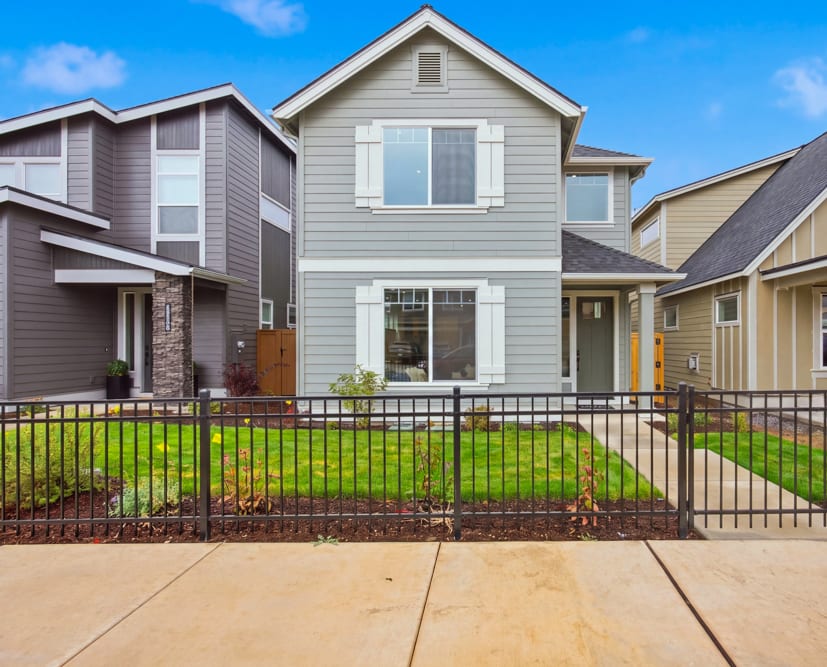 Pahlisch Homes - Photo 1