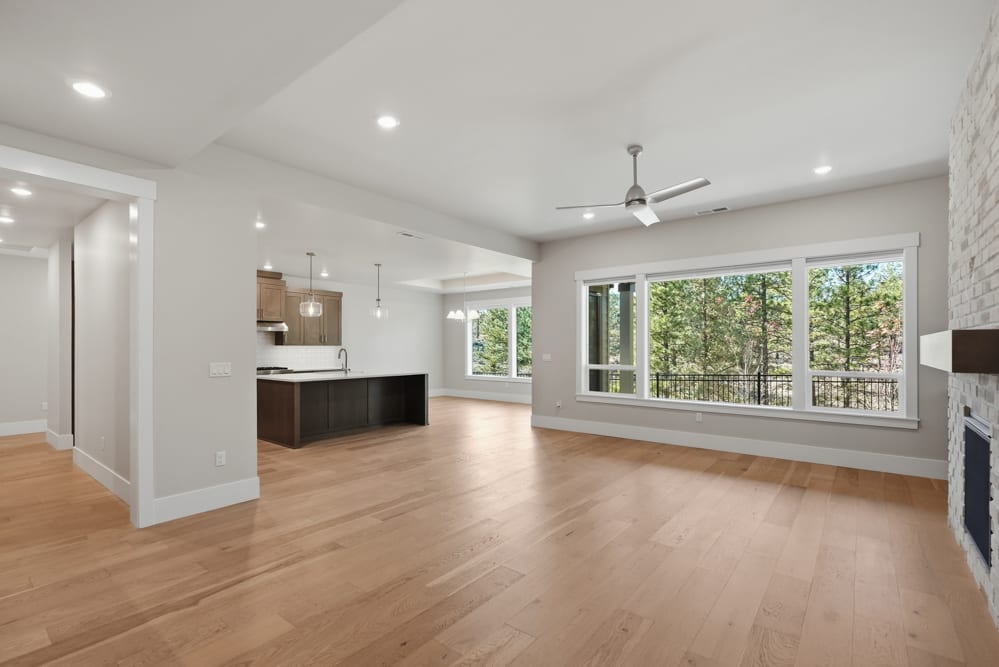 Pahlisch Homes - Photo 3