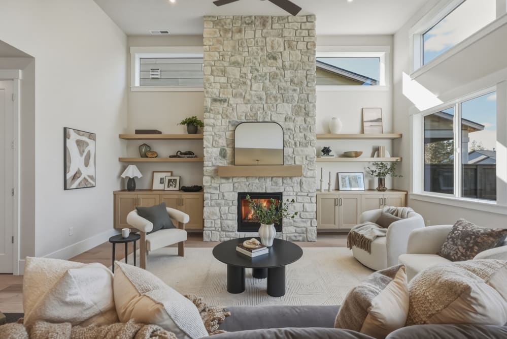 Pahlisch Homes - Photo 3