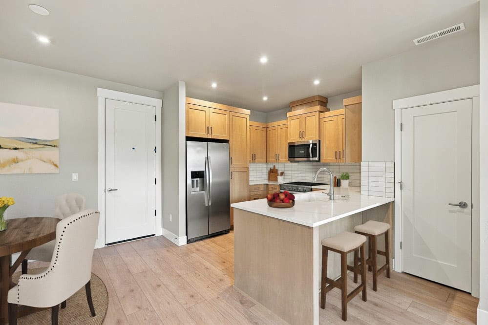 Pahlisch Homes - Photo 4