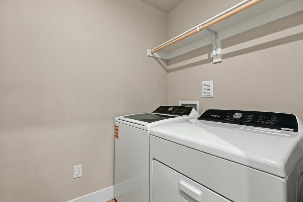 Pahlisch Homes - Photo 10