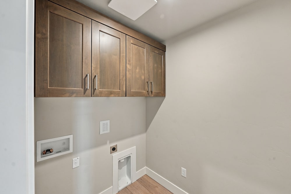 Pahlisch Homes - Photo 10
