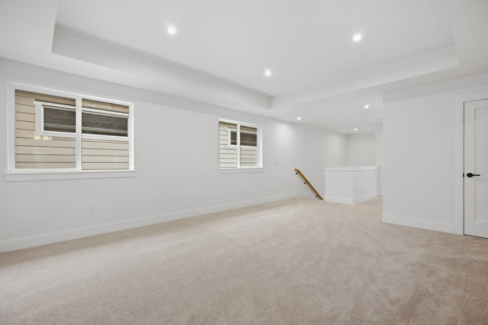 Pahlisch Homes - Photo 9