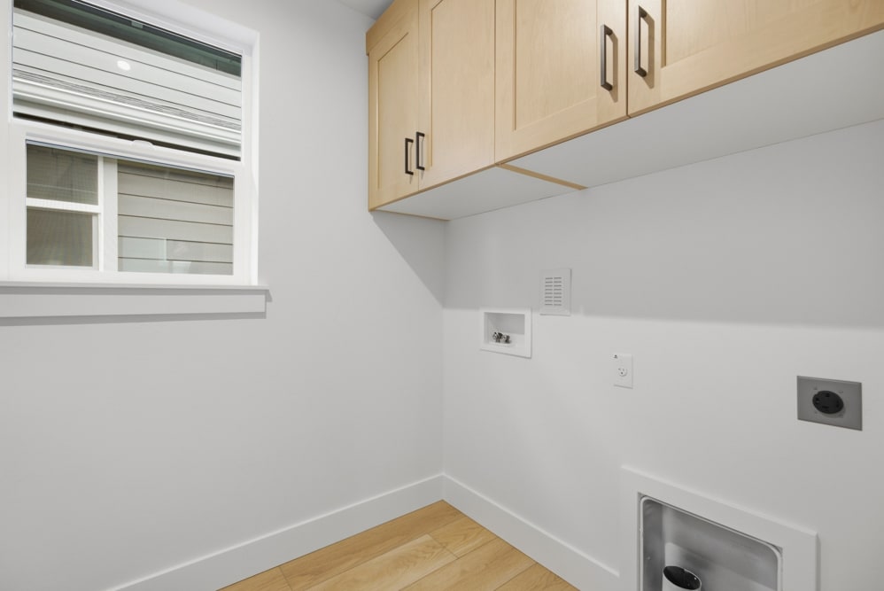 Pahlisch Homes - Photo 11