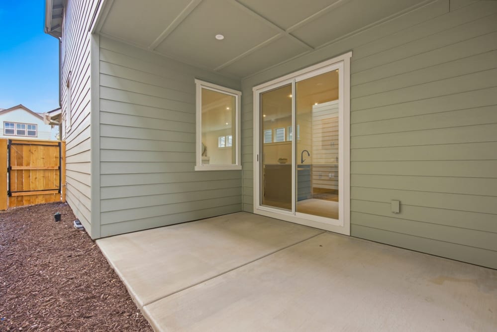 Pahlisch Homes - Photo 12