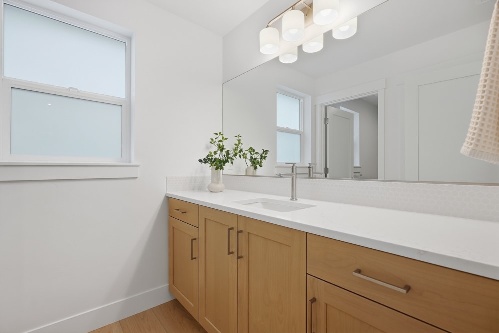 Pahlisch Homes - Photo 9