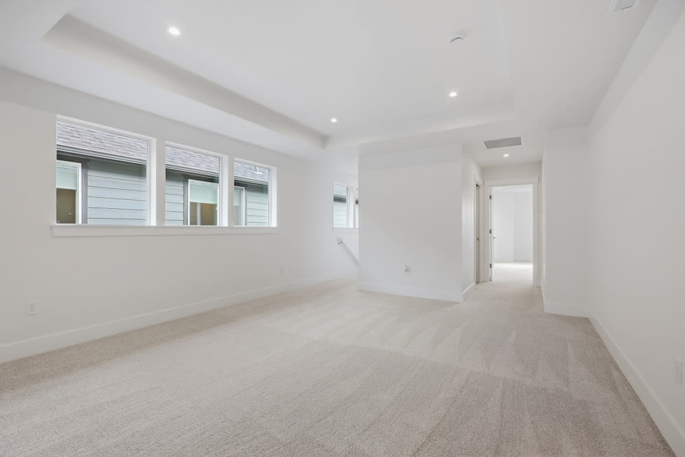 Pahlisch Homes - Photo 8