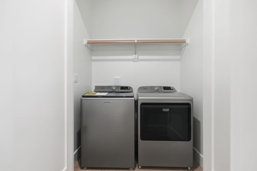 Pahlisch Homes - Photo 11