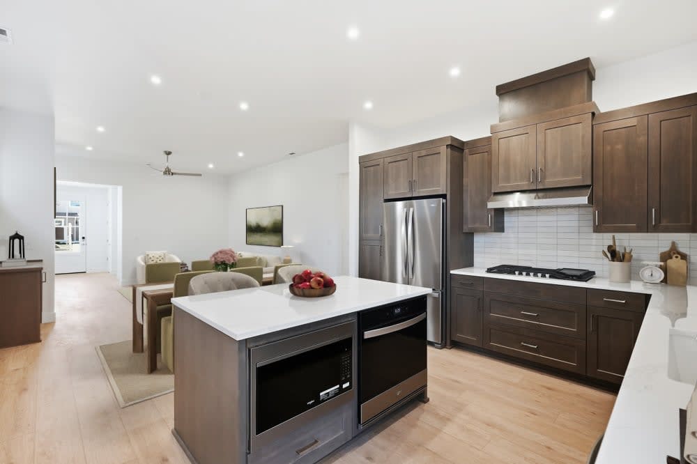 Pahlisch Homes - Photo 4