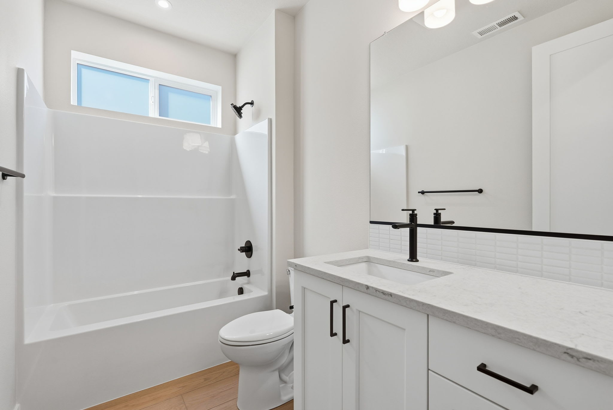 Pahlisch Homes - Photo 12