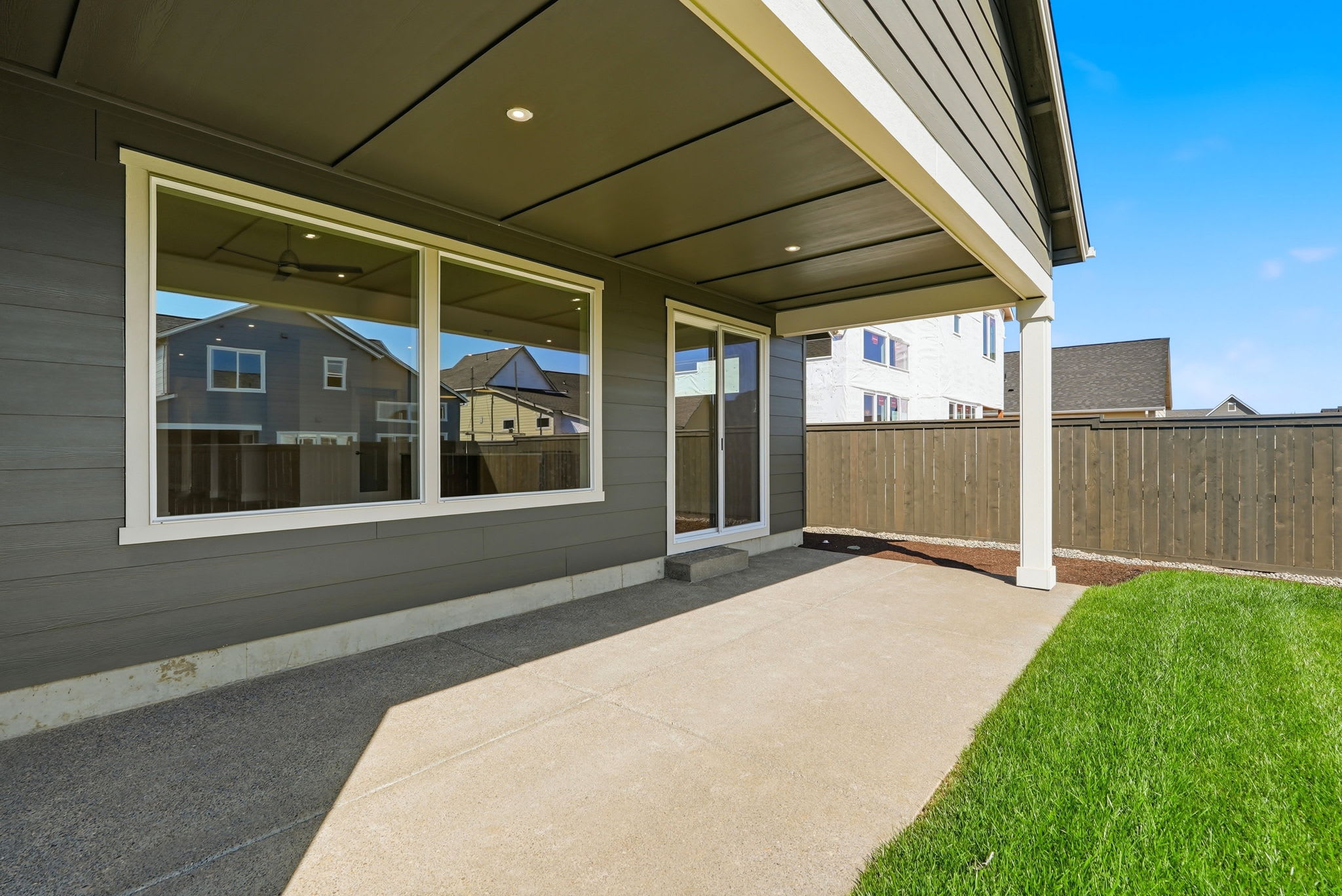 Pahlisch Homes - Photo 3