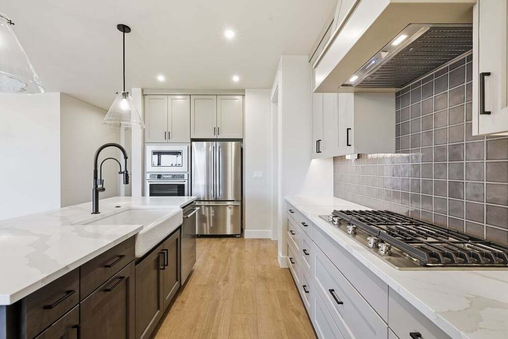 Pahlisch Homes - Photo 6