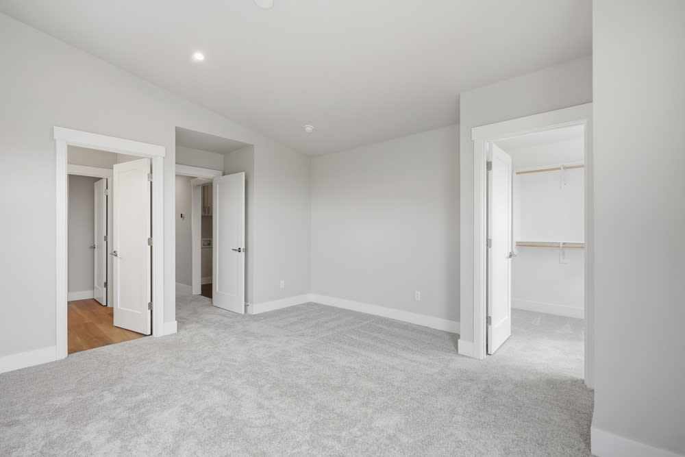 Pahlisch Homes - Photo 7