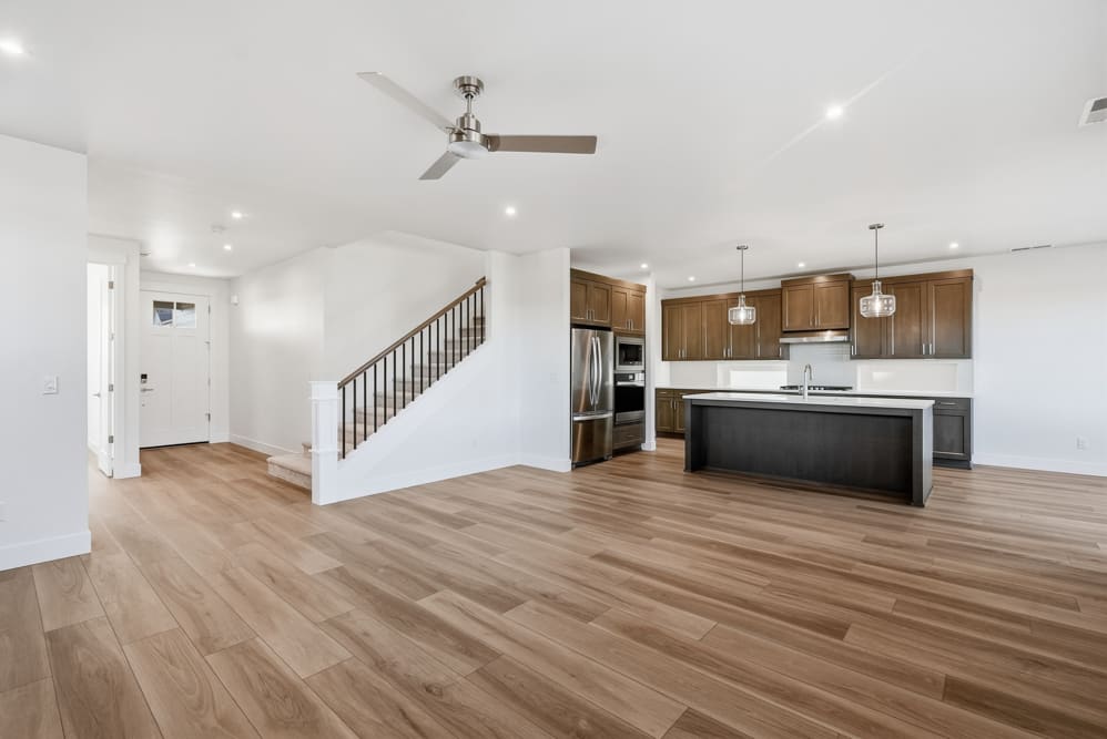 Pahlisch Homes - Photo 5