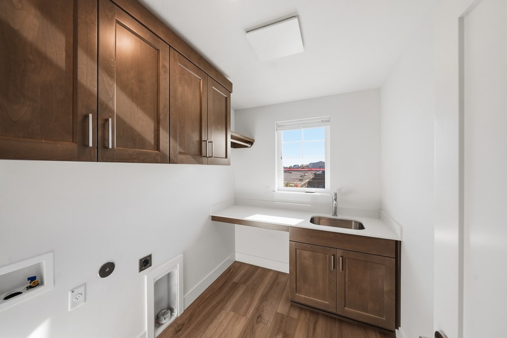 Pahlisch Homes - Photo 12