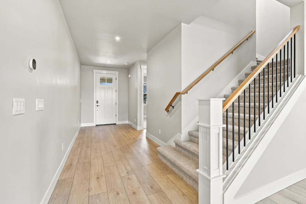 Pahlisch Homes - Photo 13