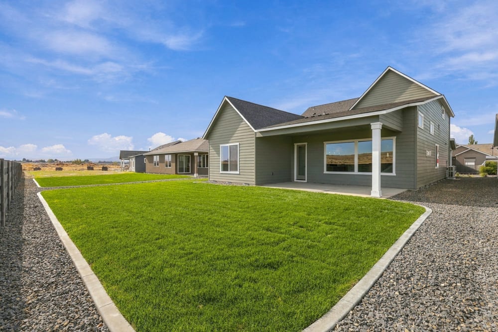 Pahlisch Homes - Photo 12