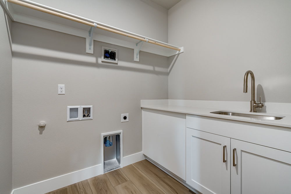 Pahlisch Homes - Photo 11