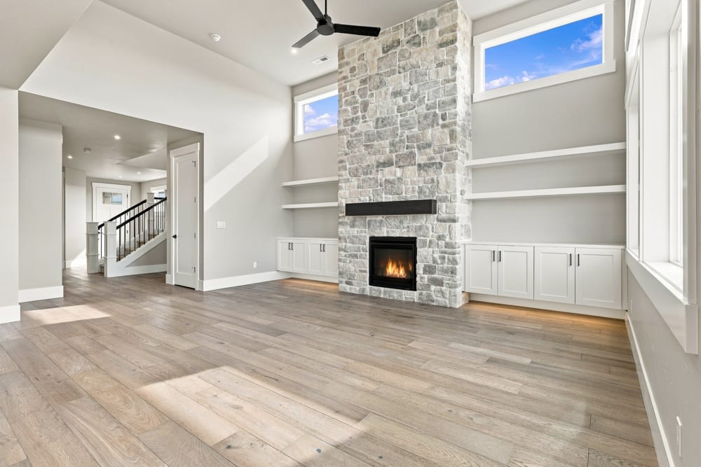 Pahlisch Homes - Photo 3