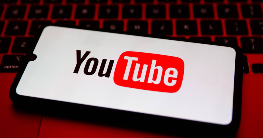 Un nuevo estudio revela que los algoritmos de YouTube promocionan constantemente contenidos sobre trastornos alimentarios y autolesiones entre las adolescentes