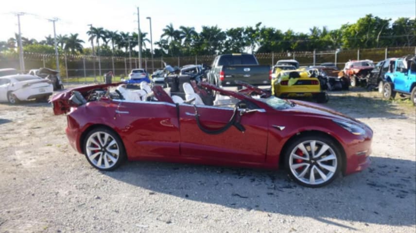 La función de piloto automático de Tesla en el centro de la demanda por homicidio culposo en el condado de Palm Beach