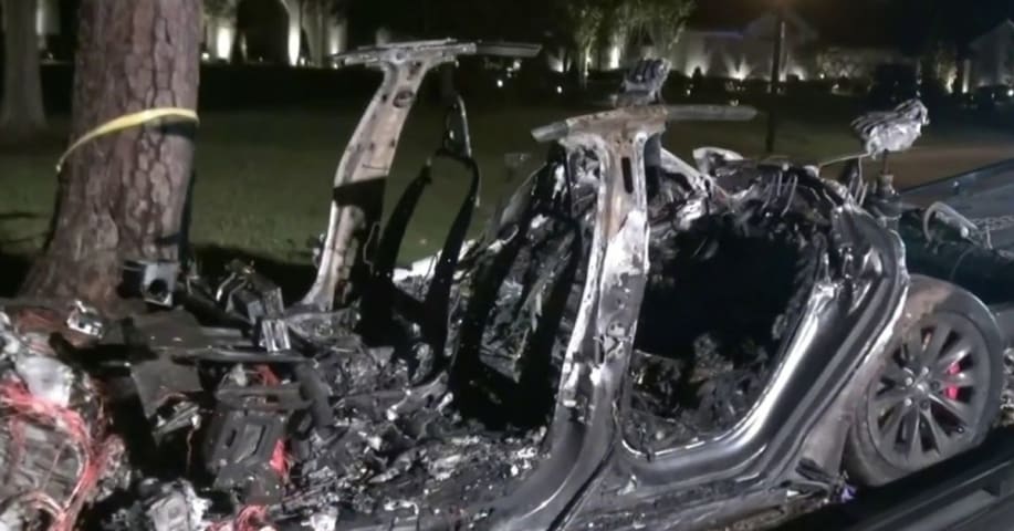 Tesla affirme que quelqu'un était dans le siège du conducteur dans un accident mortel au Texas