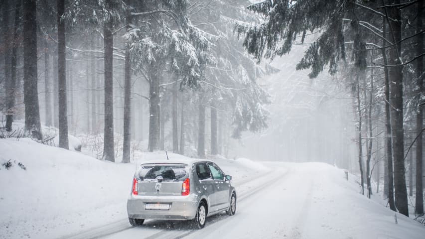 Fuera del tráfico, en una zanja: por qué Waze en carreteras de montaña nevadas podría ser una mala idea