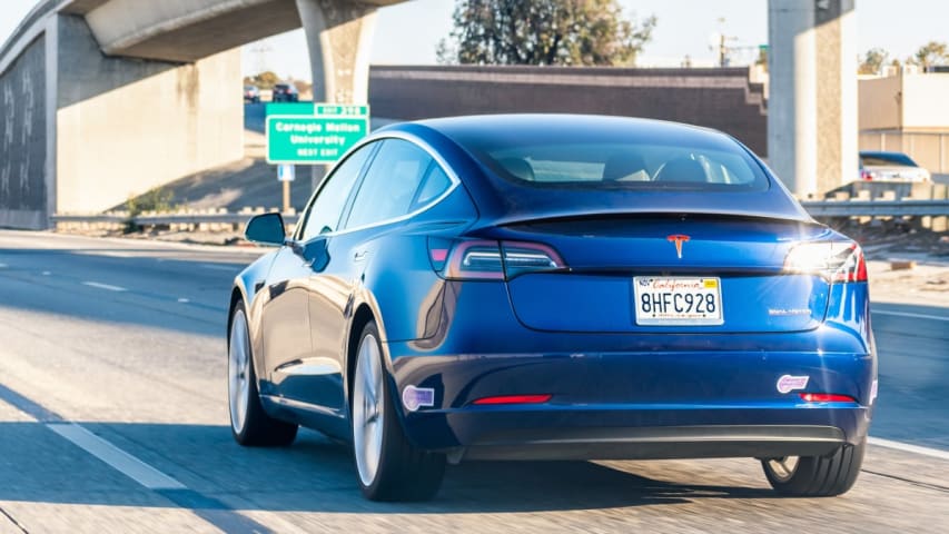 Self-driving Tesla doesn’t yield for pedestrian. Tesla fan cheers.