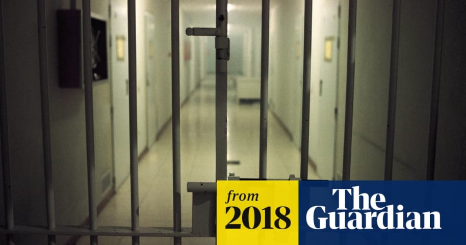 Software 'no more accurate than untrained humans' at judging reoffending risk