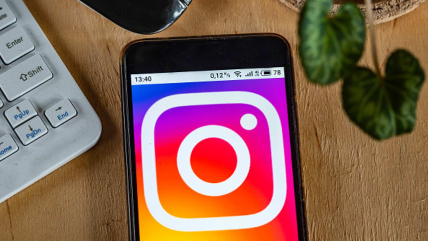 Les algorithmes d'Instagram font la promotion des comptes qui partagent du contenu pédopornographique, selon des chercheurs