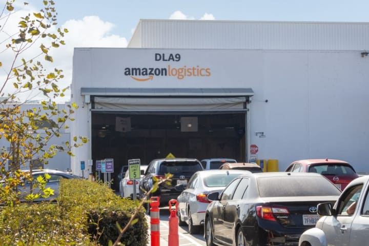 Amazon Flex licencie des employés par algorithme logiciel