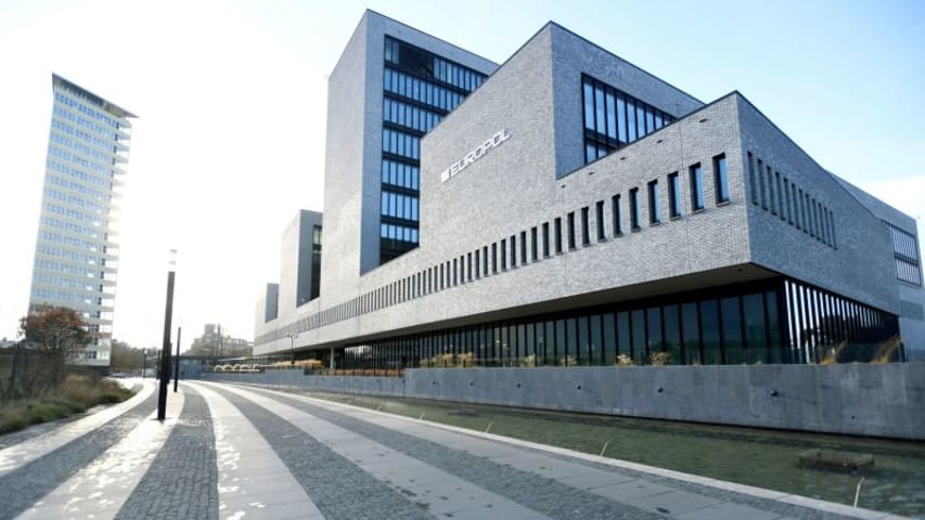 AIが生成した児童性的虐待資料をめぐる世界的な捜査で数十人が逮捕される