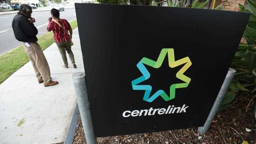 'Golpeado con una demanda aterradora de $ 25,000': el escándalo de la deuda de Centrelink golpea a las comunidades aborígenes