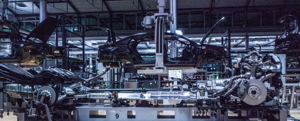 Un ouvrier de Volkswagen attrapé et tué par un robot dans une usine allemande