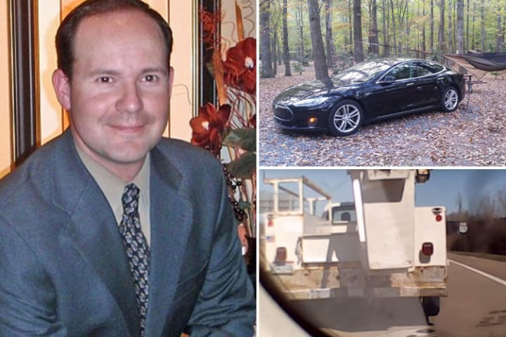 El ex Navy Seal que se convirtió en la primera persona en morir en un automóvil autónomo estaba 'viendo a Harry Potter cuando su Tesla se estrelló contra un camión'