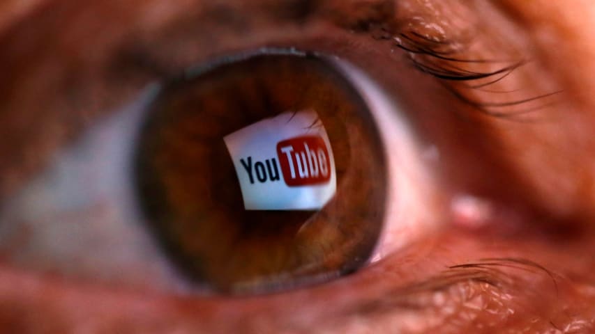 YouTube surpris en train de promouvoir des didacticiels mortels "comment s'automutiler" pour les jeunes de 13 ans