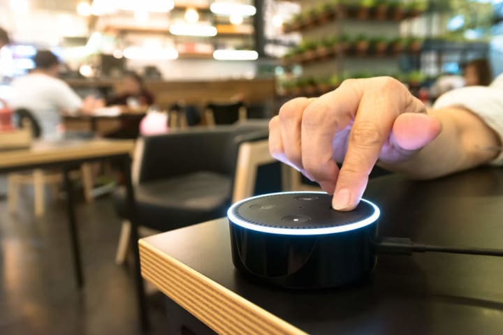 Alexa échoue : quand les assistants virtuels tournent très, très mal