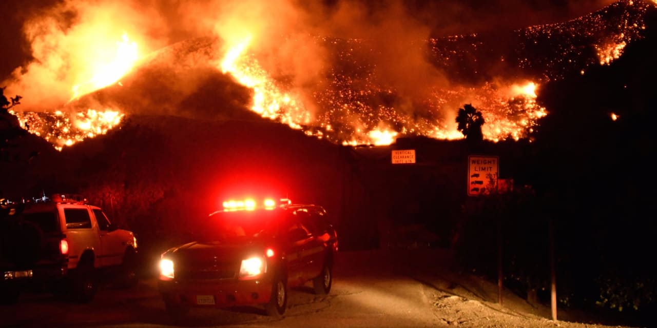 LA Police say mapping apps are directing people to areas on fire