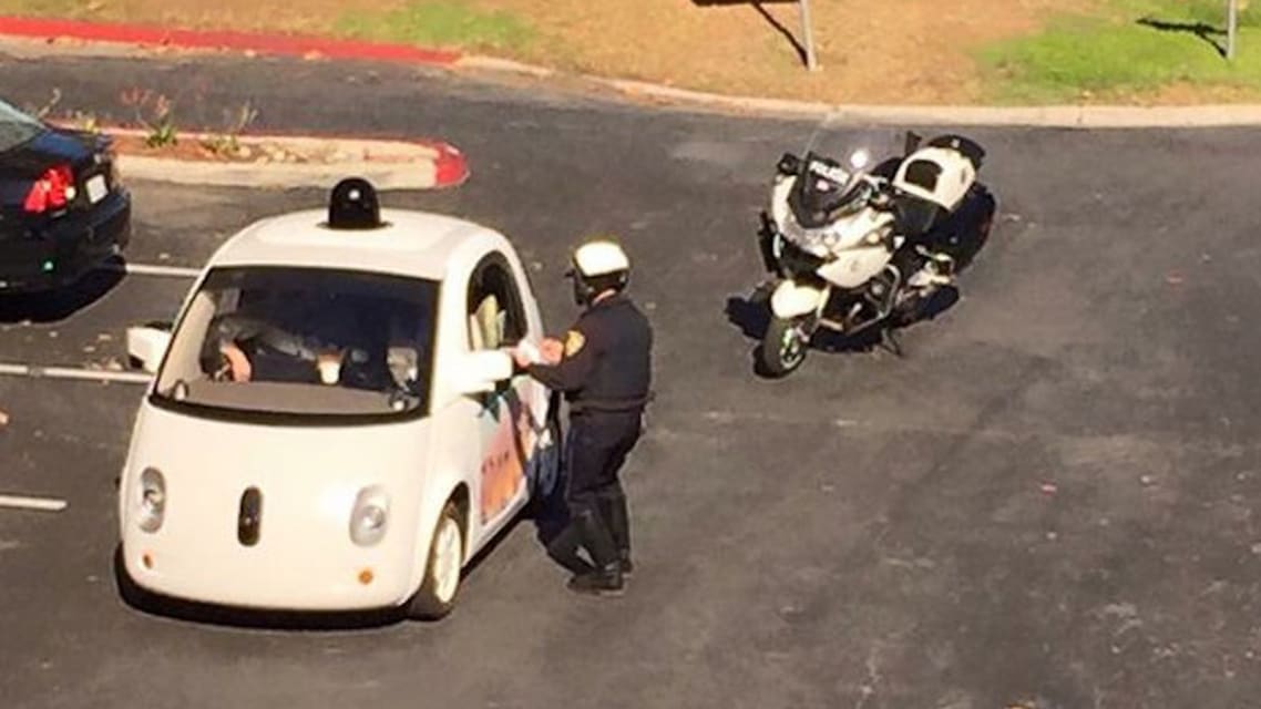 La voiture autonome de Google heurte un autre véhicule pour la première fois