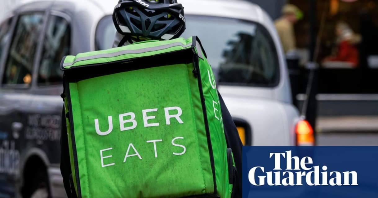 Uber Eats trata a los conductores como 'números, no humanos', dice mensajero británico despedido