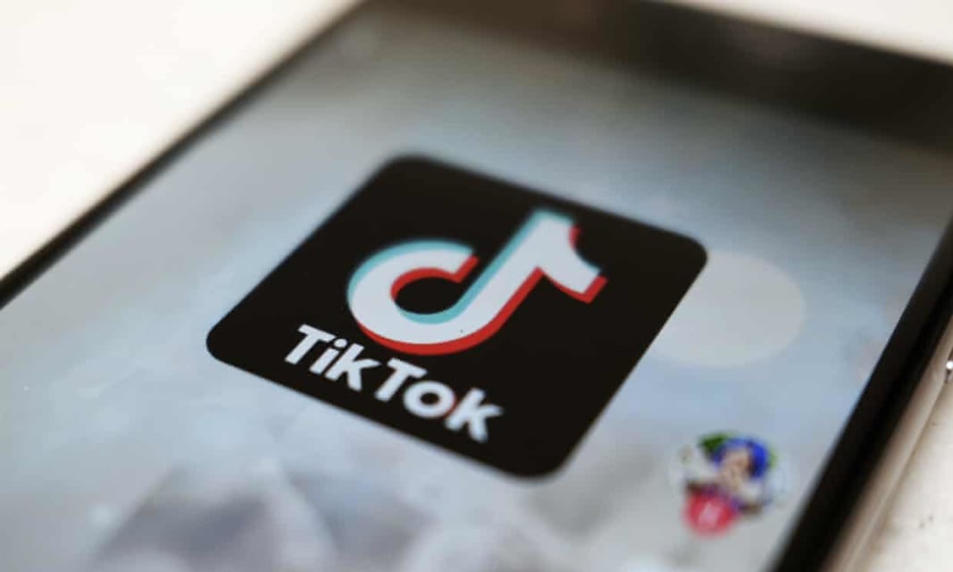 L'algorithme TikTok dirige les utilisateurs vers de fausses informations sur la guerre en Ukraine, selon une étude