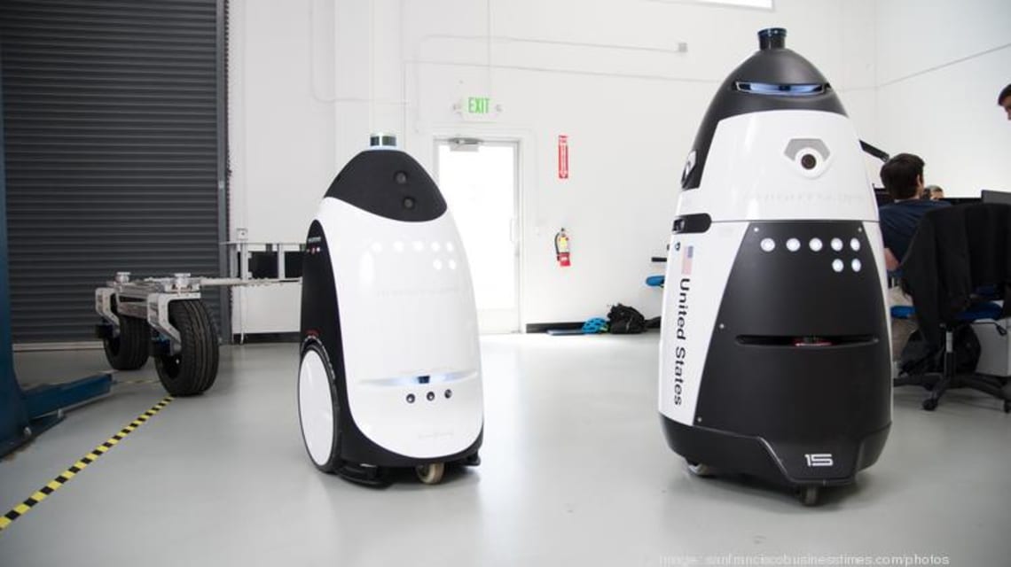 Le robot de sécurité qui a dissuadé les campements de sans-abri de la Mission est réprimandé par la ville