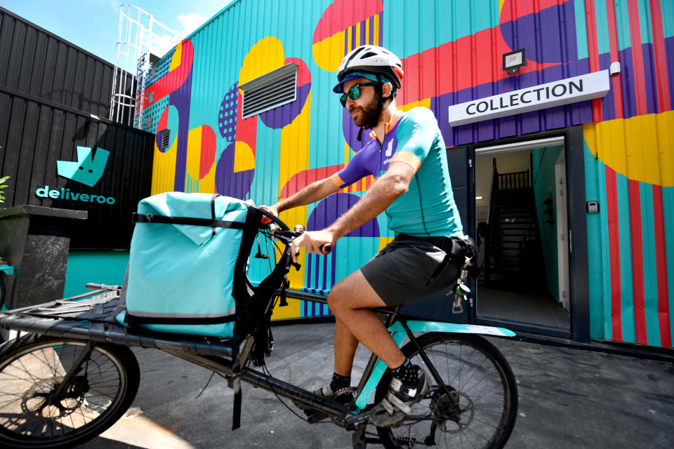 Un tribunal italien se prononce contre l'algorithme "discriminatoire" de classement des coureurs Deliveroo