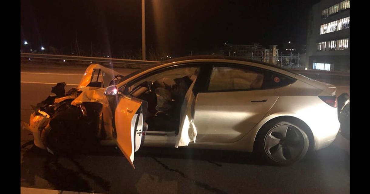 Tesla Model 3 crashes into police car with Autopilot engaged