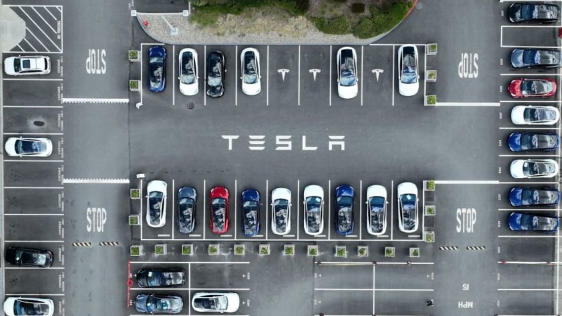 Los Tesla están frenando sin razón, pero ese no es el único problema del piloto automático