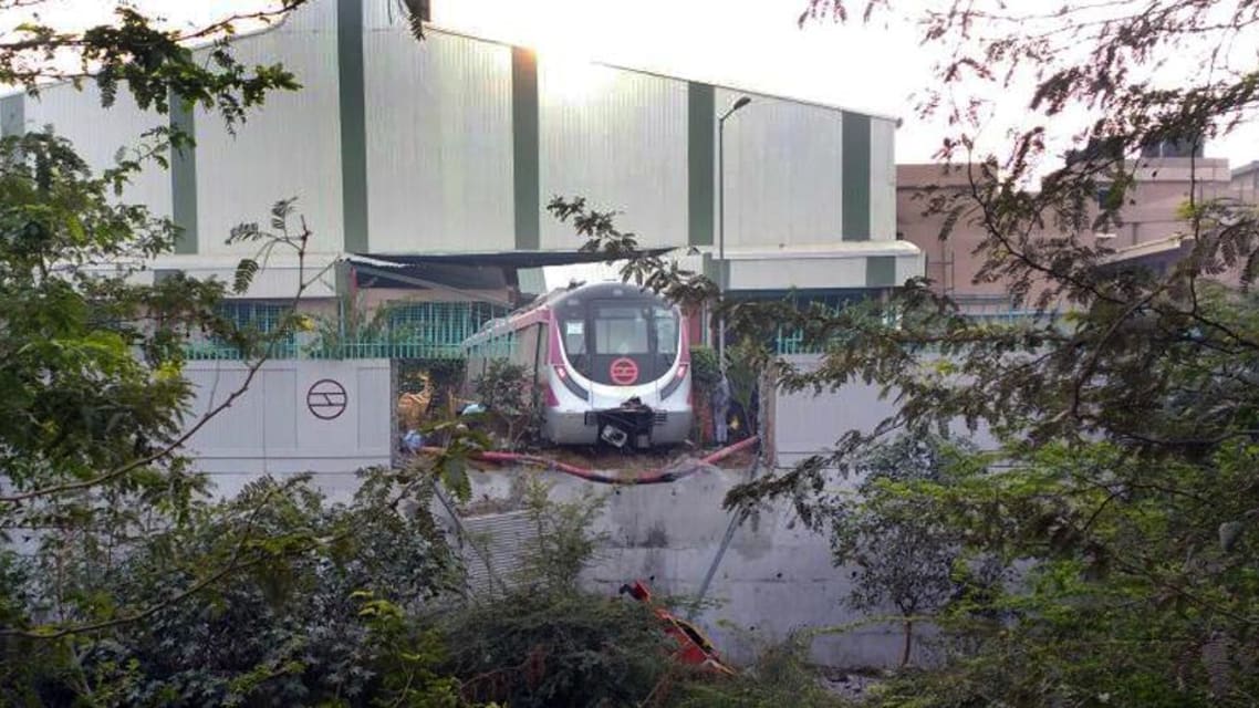 Línea magenta: Metro de Delhi culpa a error humano por accidente de tren sin conductor, suspende 4