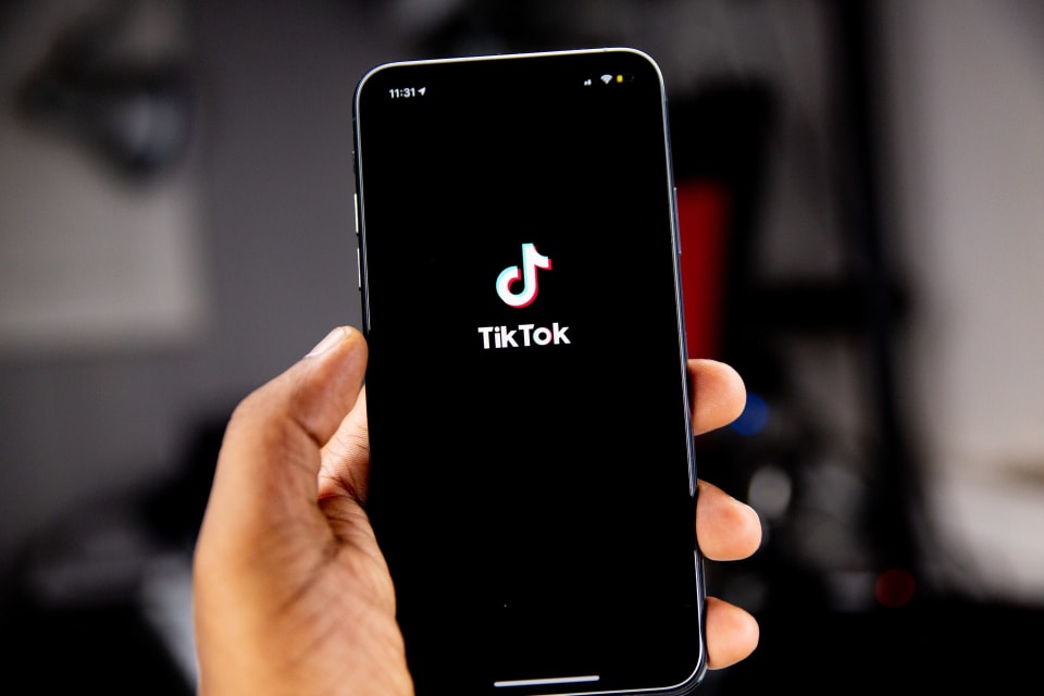 WarTok: TikTok está proporcionando desinformación de guerra a los nuevos usuarios en cuestión de minutos, incluso si no buscan contenido relacionado con Ucrania.