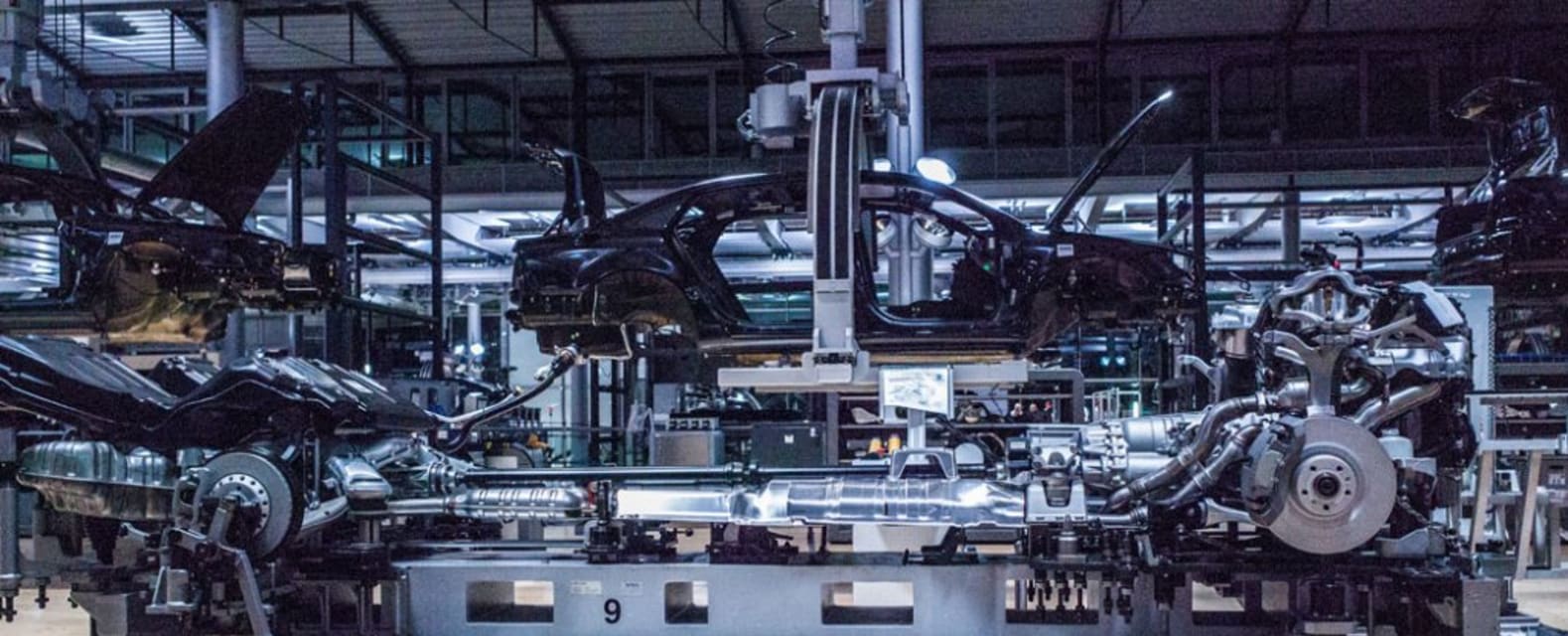 Un ouvrier de Volkswagen attrapé et tué par un robot dans une usine allemande