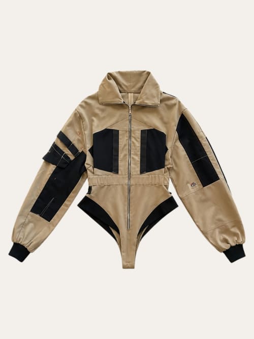 Photo de la pièce Anorak body disponible à la location en ligne ou dans notre showroom à Paris
