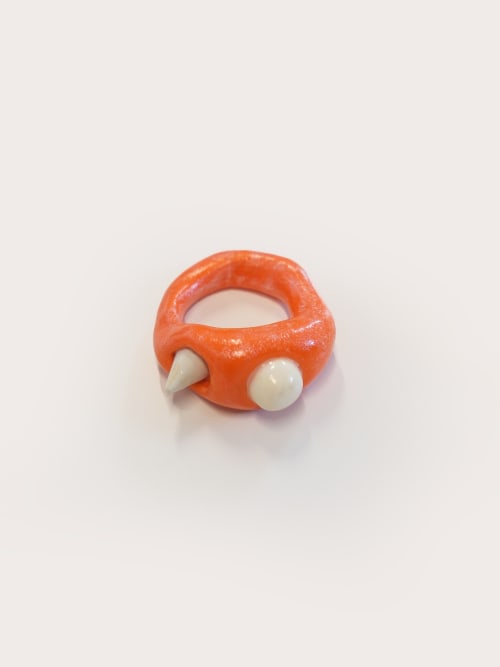 Photo de la pièce Bague Spritz disponible à la location en ligne ou dans notre showroom à Paris